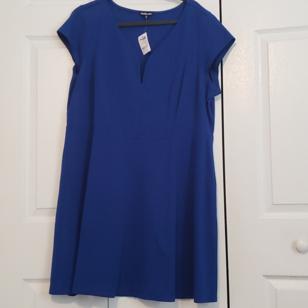Blue V-neck dress 3x